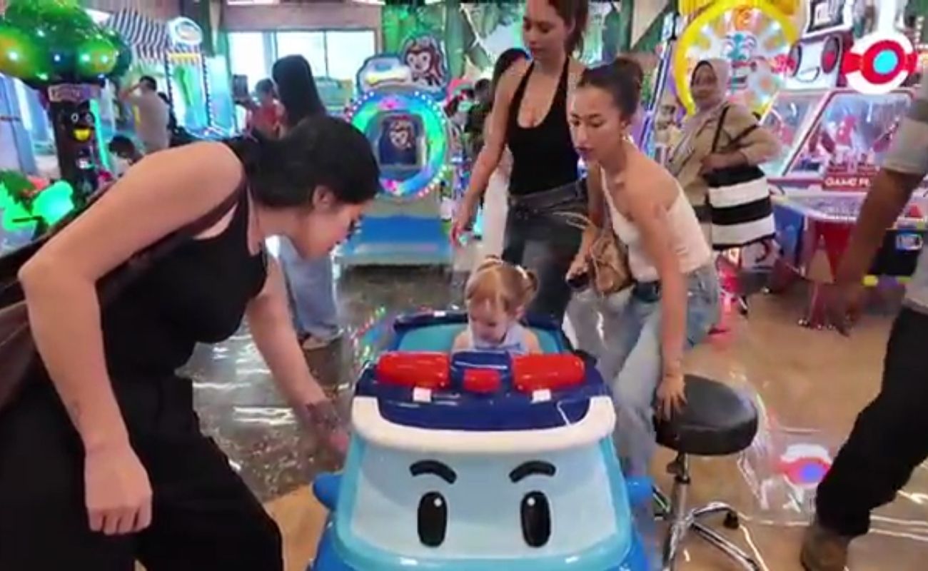 Main ke Playground Sama Kamari Yuk! #VLOG 07